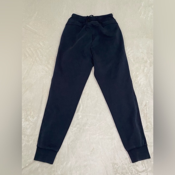 Gymshark women’s navy small joggers - Picture 3 of 6